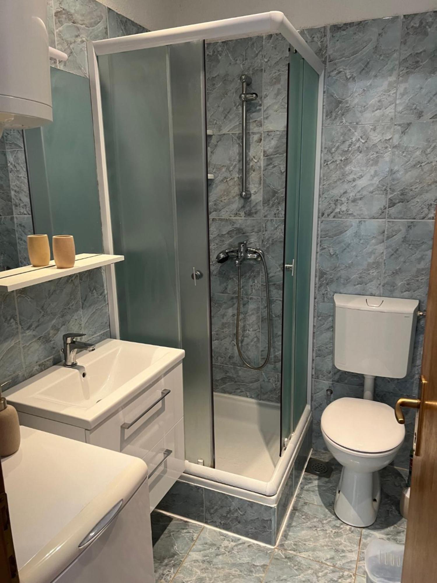 ויר Apartmani Anna מראה חיצוני תמונה